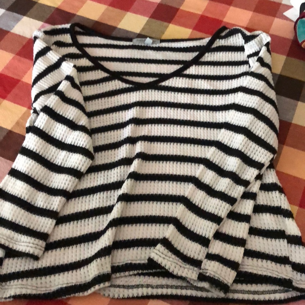 Long sleeve crop top